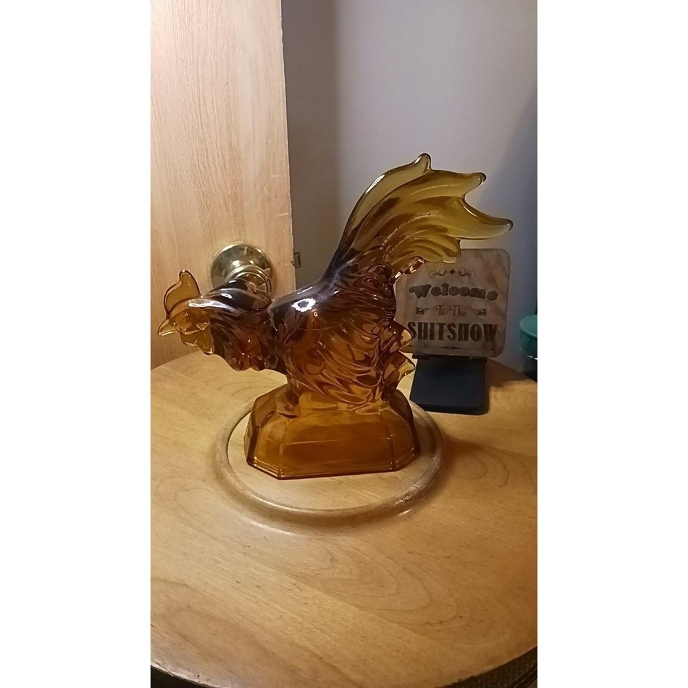 88. Vtg L.E. SMITH Art AMBER Glass 3D FIGHTING Chicken ROOSTER 8½" Tall